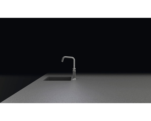 Robinet d''évier sur un plan de travail à côté d''un évier