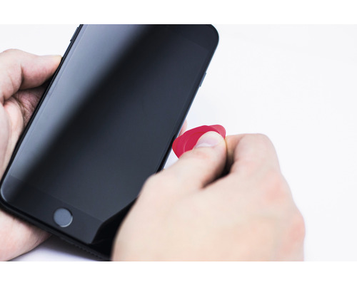 Smartphone Reparatur mit Plektrum