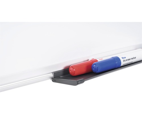Tableau blanc avec marqueur effaçable à sec rouge et bleu
