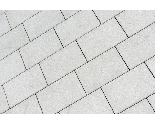 Pavés rectangulaires posés en joint