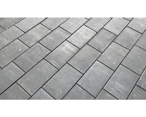 Verlegung von rechteckigen Pflastersteinen