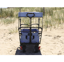 Bollerwagen mit Dach auf Sand