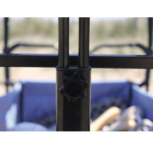 Detailansicht eines Bollerwagens mit Einstellknopf