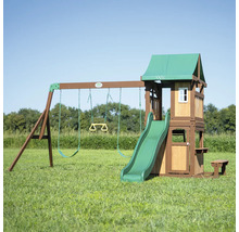 Spielplatz mit Schaukeln, Rutsche und Spielhaus aus Holz im Garten