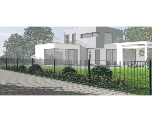 Clôture en treillis soudé devant une maison moderne