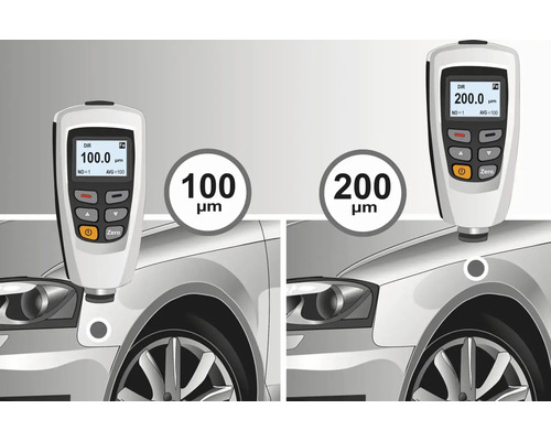 Lackschichtdickenmessgerät zur Messung der Lackschichtdicke auf einem Auto mit den Werten 100 Mikrometer und 200 Mikrometer