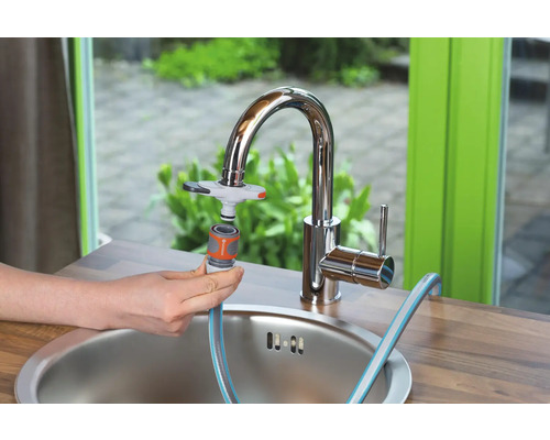 Wasserhahn Adapter Installation am Spültisch