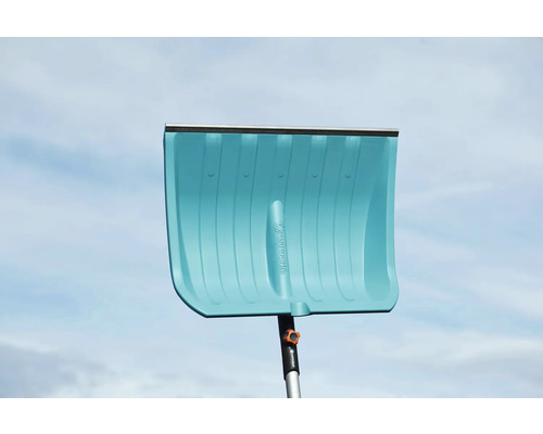 Pelle à neige Gardena en plastique avec bord en aluminium
