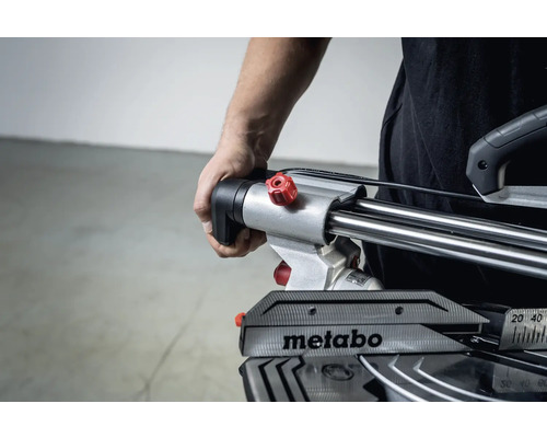 Bedienung einer Metabo Kappsäge