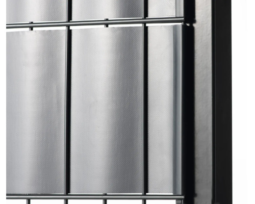 Detailansicht eines Zaunelements mit Füllstäben und Rahmen