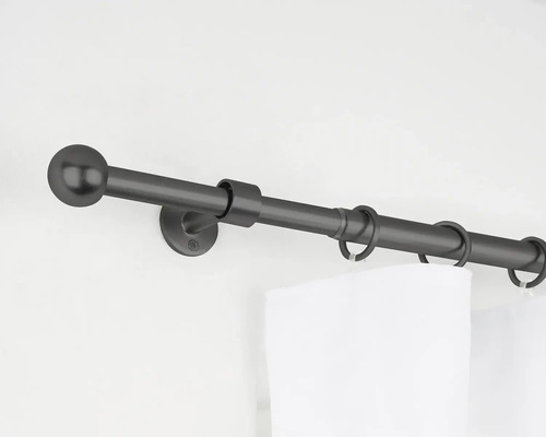Gardinenstange mit Endknopf und Gardinenringen zur Gardinenbefestigung
