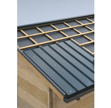 Detailansicht des Aufbaus einer Metalldachkonstruktion