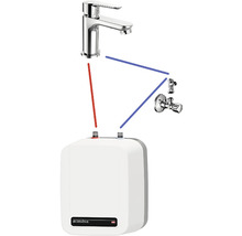 Installation eines elektronischen Warmwasserbereiters mit Wasserhahn und Eckventilen