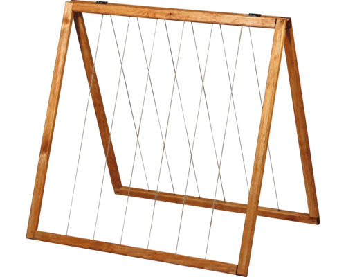 Structure d''escalade autoportante en bois avec cordes