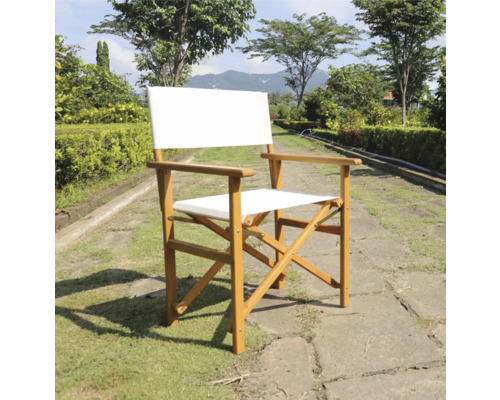 Holzregiestuhl mit Stoffbezug im Garten
