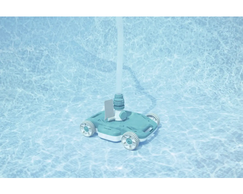 Machine de nettoyage automatique de piscine dans la piscine