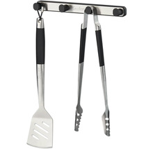 Grillbesteck-Set mit Wender und Zange an einer Halterung