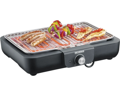 Elektrogrill mit Würstchen, Gemüsespieß und Hähnchenfleisch