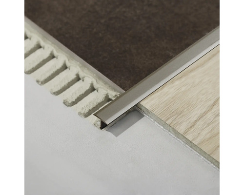 Profilés de sol installés entre deux revêtements de sol différents