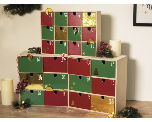 Adventskalender mit 24 Schubladen in Grün und Rot