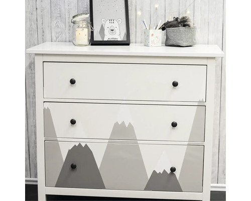 Commode avec trois tiroirs et motif de montagne