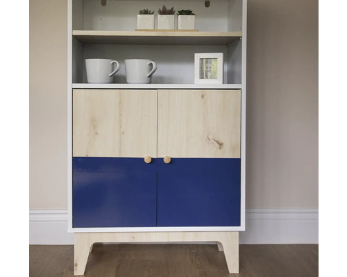 Étagère avec deux tablettes et compartiments d''armoire avec portes et poignées en bois