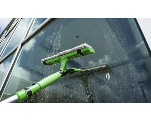 Lave-vitre avec manche télescopique nettoyant les fenêtres