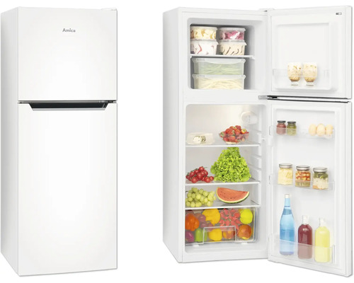 Amica Kühl-Gefrierkombination, freistehend, mit geöffneter Tür und Lebensmitteln