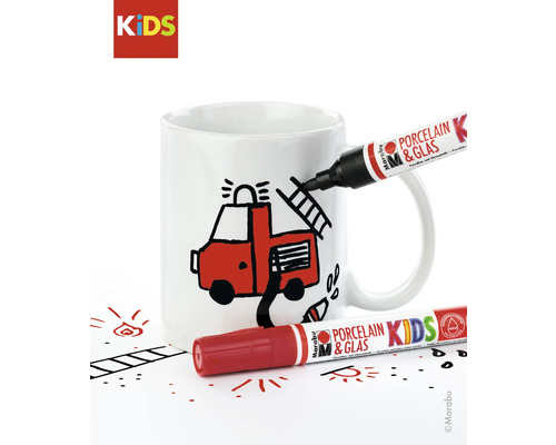 Tasse mit Feuerwehrwagen bemalt mit Porzellan- und Glasmalstiften