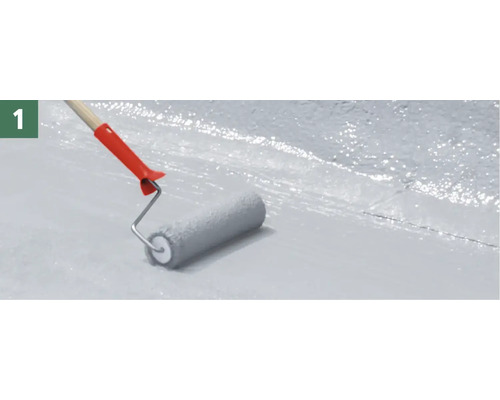 Application de plastique liquide avec un rouleau de peinture.