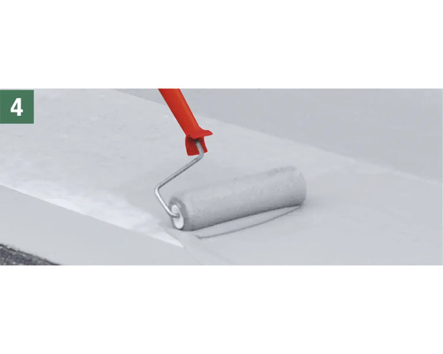 Rouleau à peinture appliquant de la peinture sur une surface