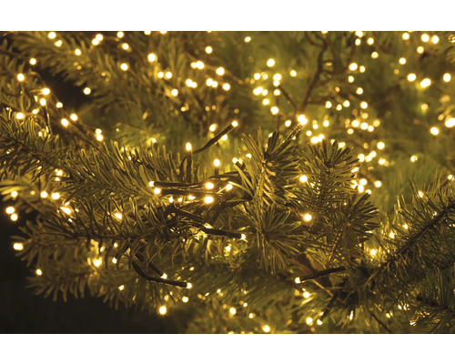 Weihnachtsbaum mit LED-Lichterkette