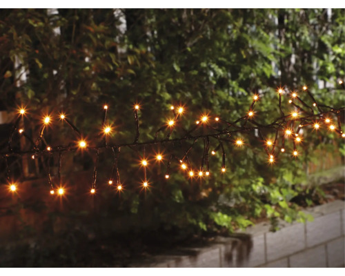 Lichterkette mit warmweissem Licht zur Dekoration im Aussenbereich