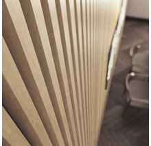 Wandverkleidung mit Holzlamellen