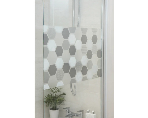 Duschkabine mit Sichtschutzfolie im Wabenmuster für mehr Privatsphäre