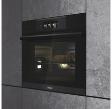 Four Haier intégré avec pain à l''intérieur.