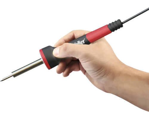 Main tenant un fer à souder