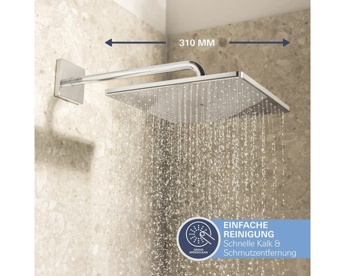 Pomme de douche carrée avec bras mural et une longueur de 310 millimètres.