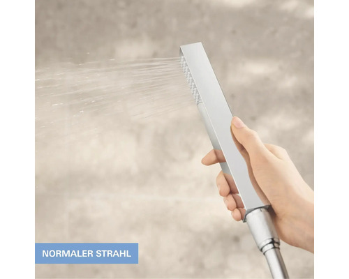 Douchette à main avec jet normal en utilisation