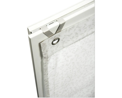 Gros plan d''une fenêtre anti-insectes avec cadre et clip de fixation.