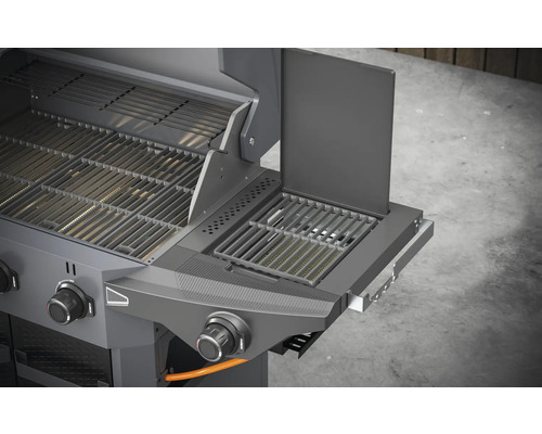 Gasgrill mit Grillrosten und Seitenbrenner