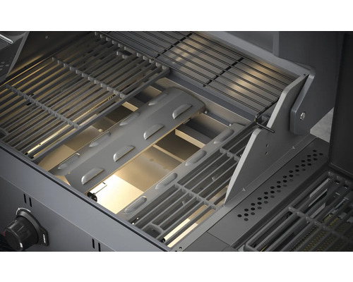 Grillinnenraum mit Grillrost und Abdeckung