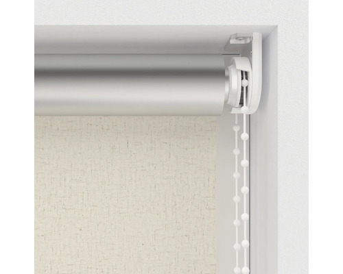 Store enrouleur avec chaînette sur la fenêtre