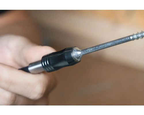 Metallschraube mit Schraubendreheraufnahme