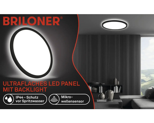 Briloner Logo. Flaches LED Panel mit Hintergrundbeleuchtung und Schutz vor Spritzwasser mit Mikrowellensensor in einem Wohnzimmer.
