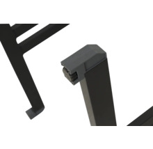 Vue détaillée d''un cadre métallique noir avec un connecteur d''angle.