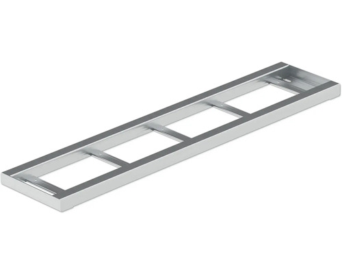 Metallrahmen mit rechteckigen Aussparungen