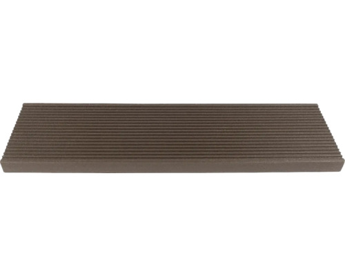 Terrassendiele aus WPC mit geriffelter Oberfläche