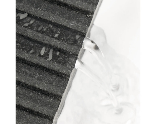 Vue détaillée d''une plaque de toit en plastique et bitume