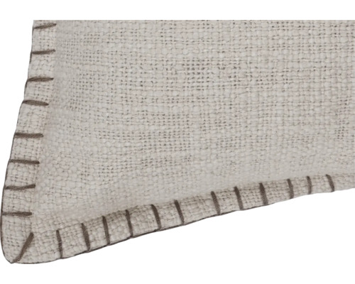 Detailansicht eines gewebten Teppichs mit Randverstärkung